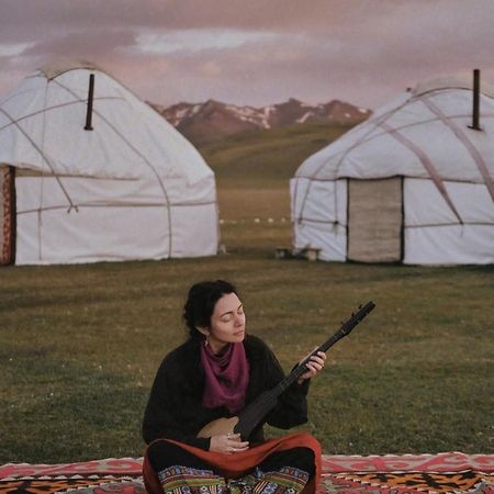 Zalkar Yurt Camp Hotel Song-Kul Buitenkant foto