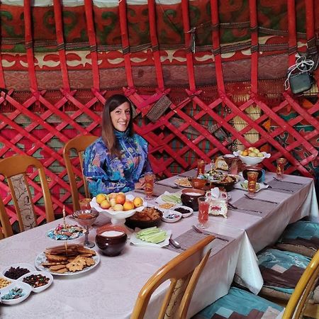 Zalkar Yurt Camp Hotel Song-Kul Buitenkant foto