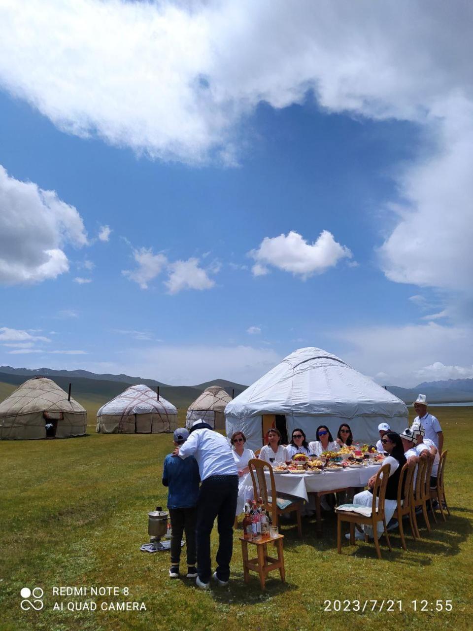 Zalkar Yurt Camp Hotel Song-Kul Buitenkant foto