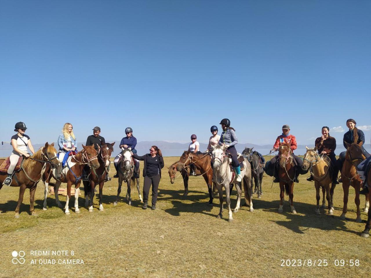 Zalkar Yurt Camp Hotel Song-Kul Buitenkant foto