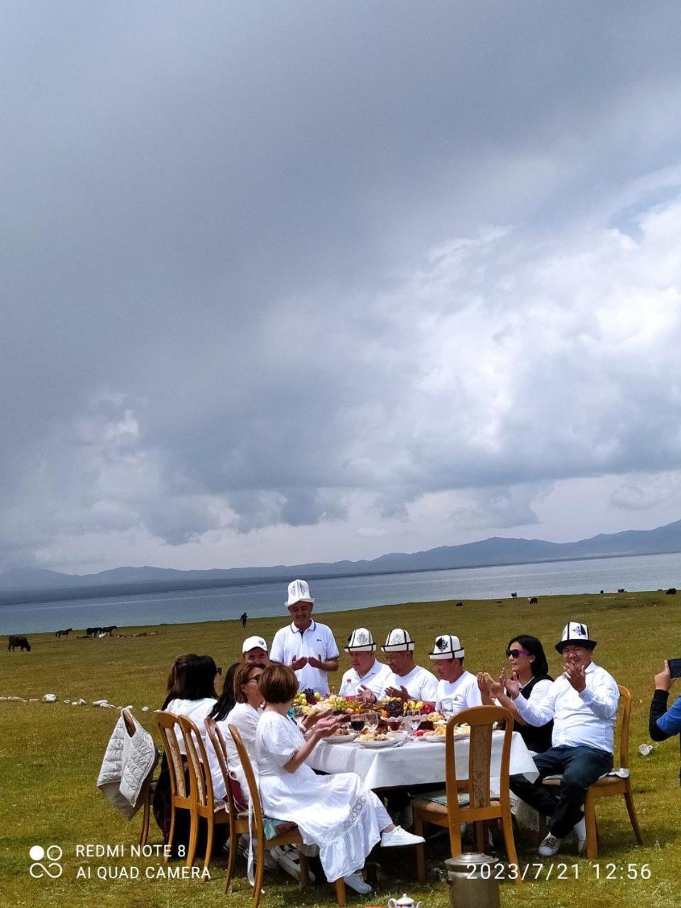 Zalkar Yurt Camp Hotel Song-Kul Buitenkant foto