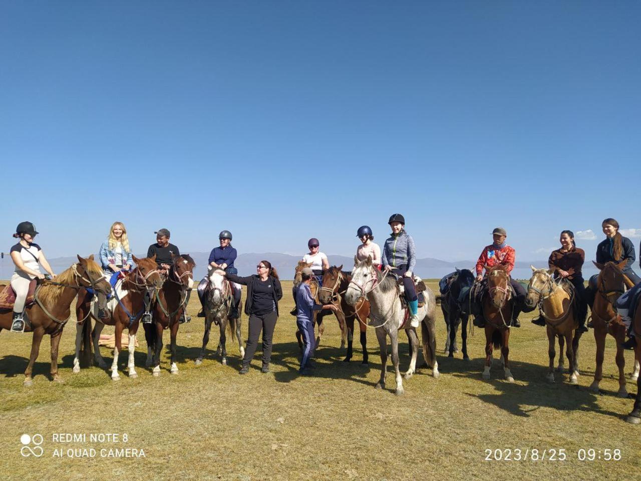Zalkar Yurt Camp Hotel Song-Kul Buitenkant foto