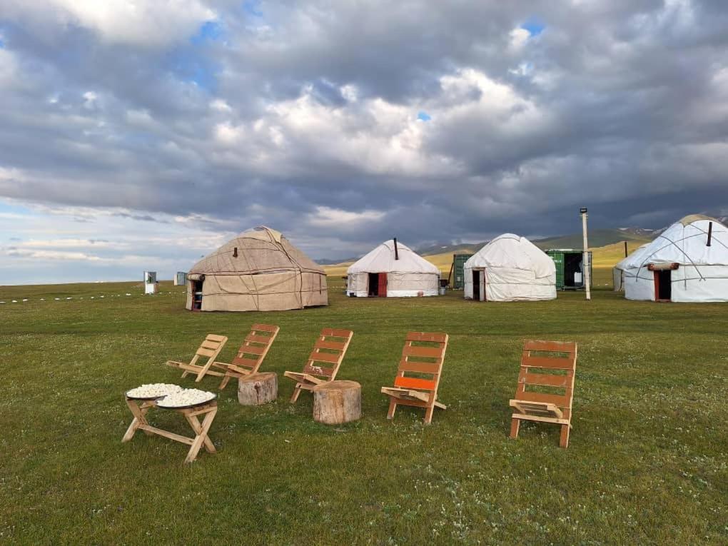 Zalkar Yurt Camp Hotel Song-Kul Buitenkant foto