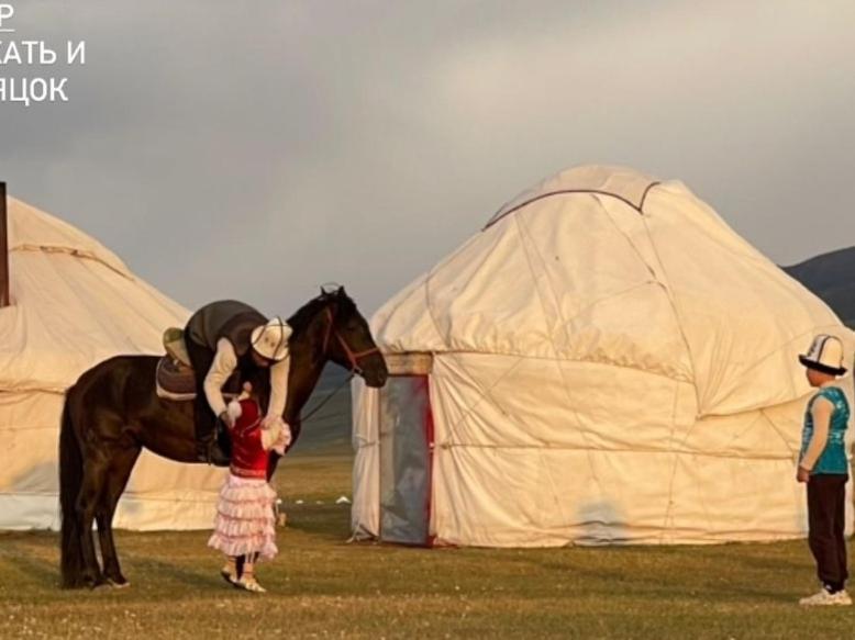 Zalkar Yurt Camp Hotel Song-Kul Buitenkant foto