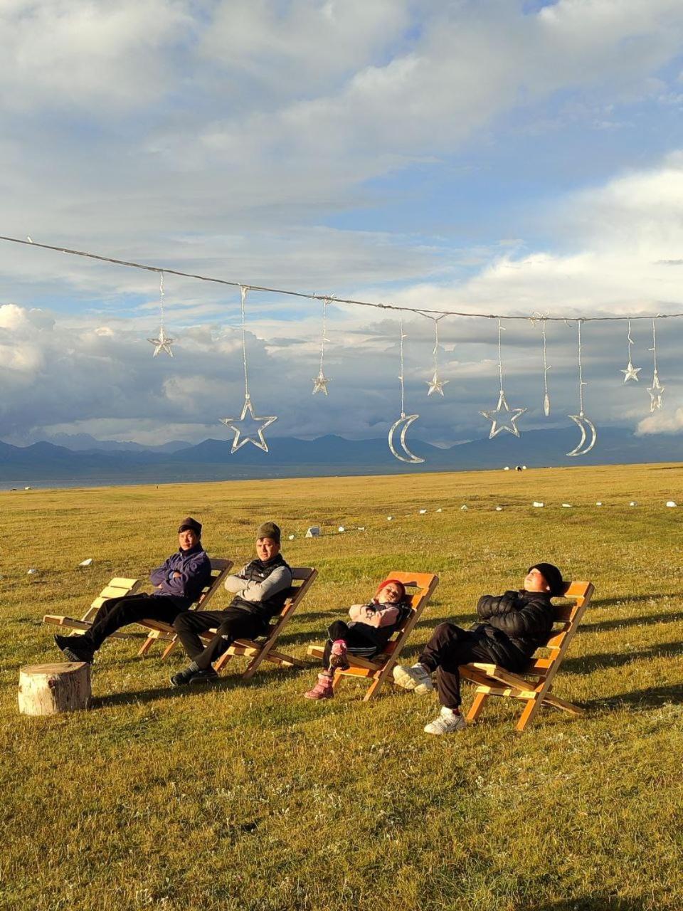 Zalkar Yurt Camp Hotel Song-Kul Buitenkant foto