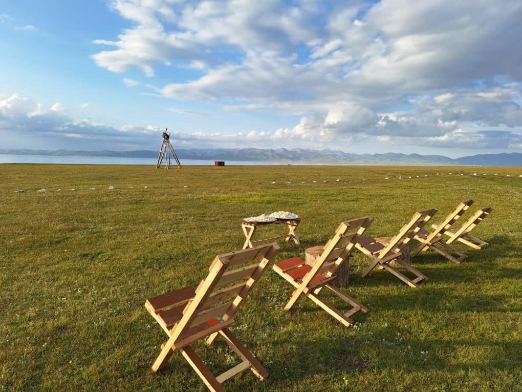 Zalkar Yurt Camp Hotel Song-Kul Buitenkant foto