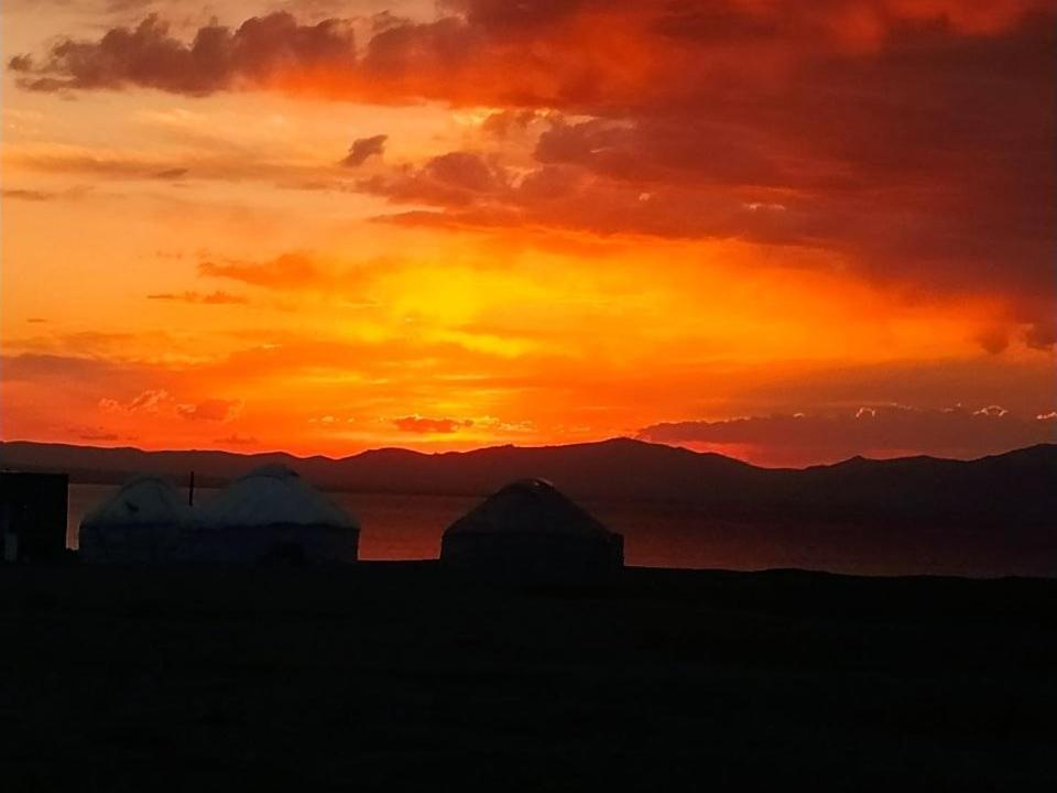 Zalkar Yurt Camp Hotel Song-Kul Buitenkant foto