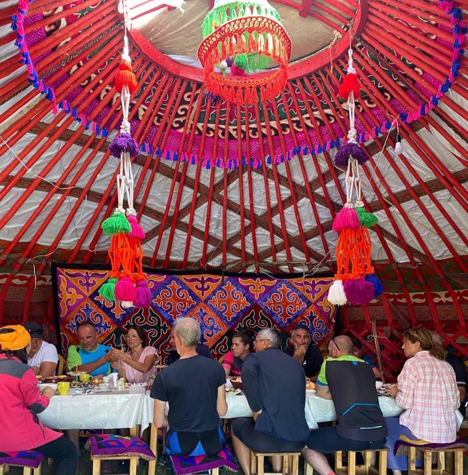 Zalkar Yurt Camp Hotel Song-Kul Buitenkant foto