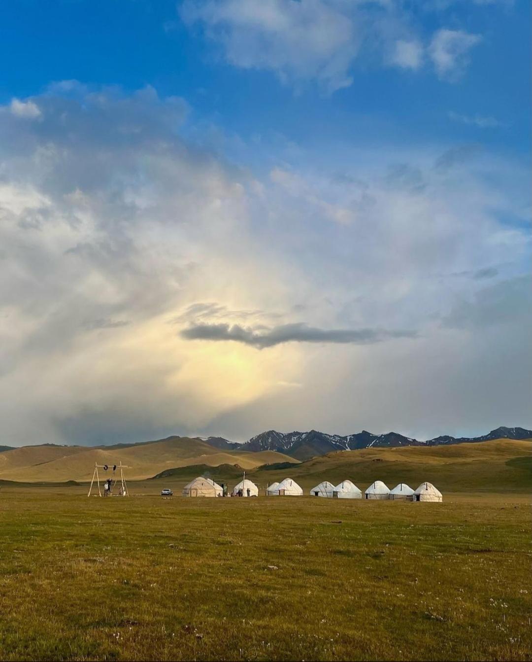 Zalkar Yurt Camp Hotel Song-Kul Buitenkant foto