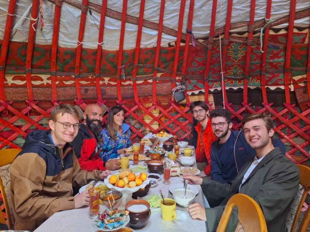 Zalkar Yurt Camp Hotel Song-Kul Buitenkant foto