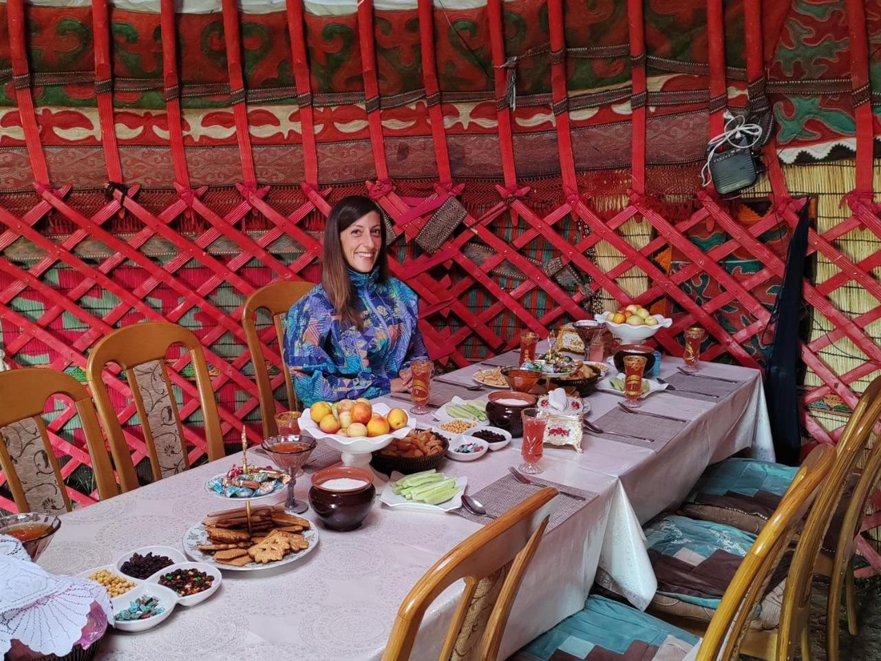 Zalkar Yurt Camp Hotel Song-Kul Buitenkant foto